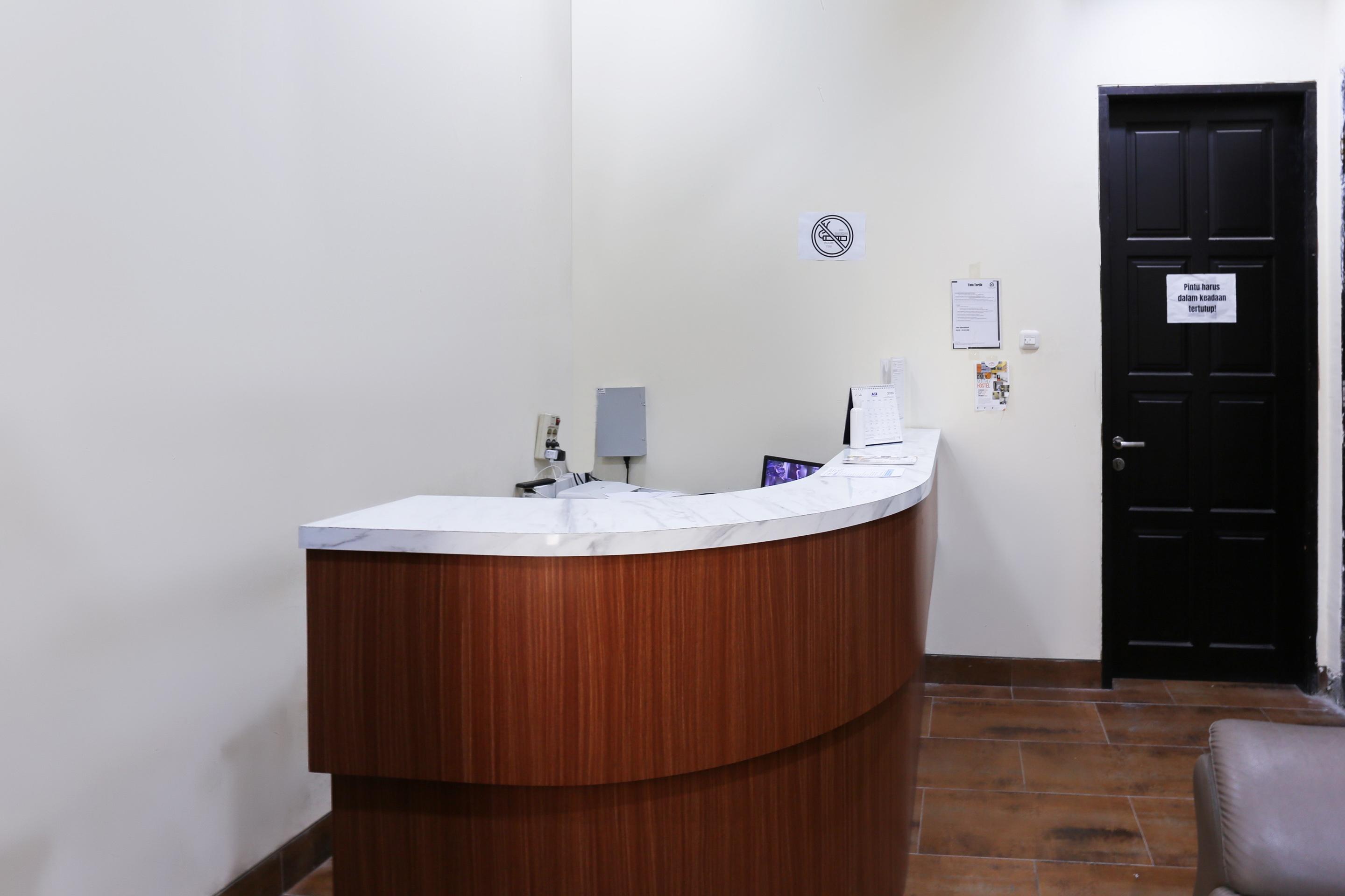 Super Oyo 3109 Point Inn Jakarta Exterior photo